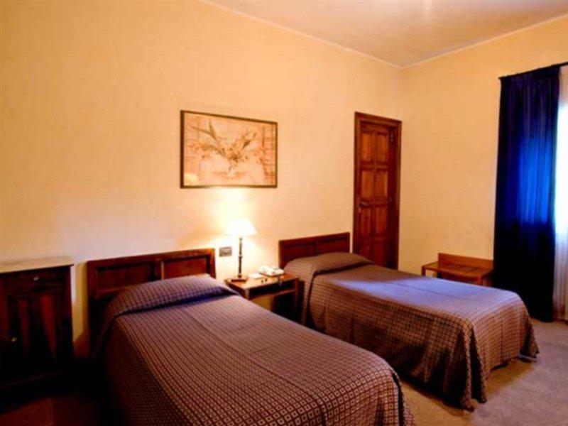 Hotel Columbus روما المظهر الخارجي الصورة