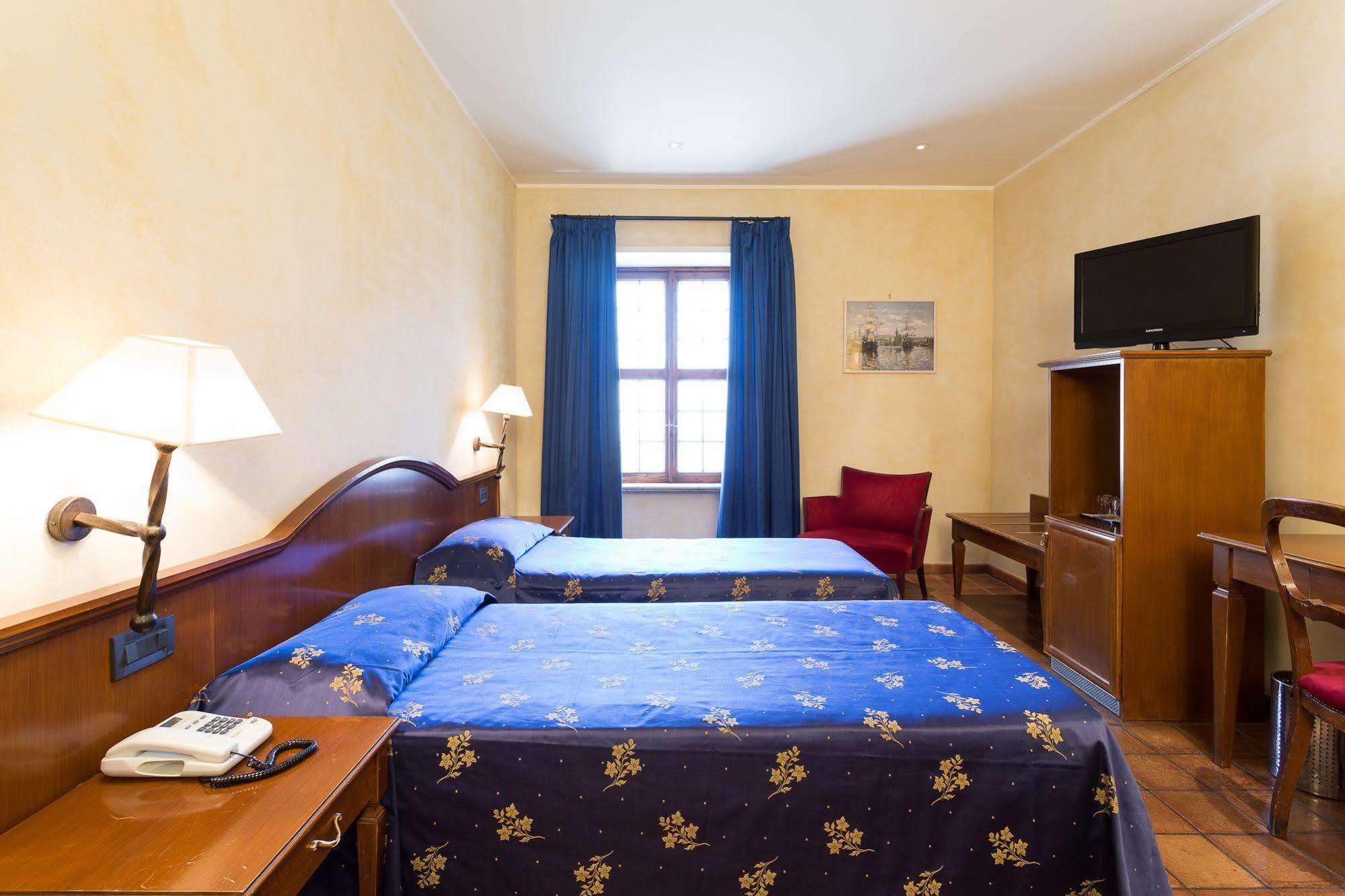 Hotel Columbus روما المظهر الخارجي الصورة