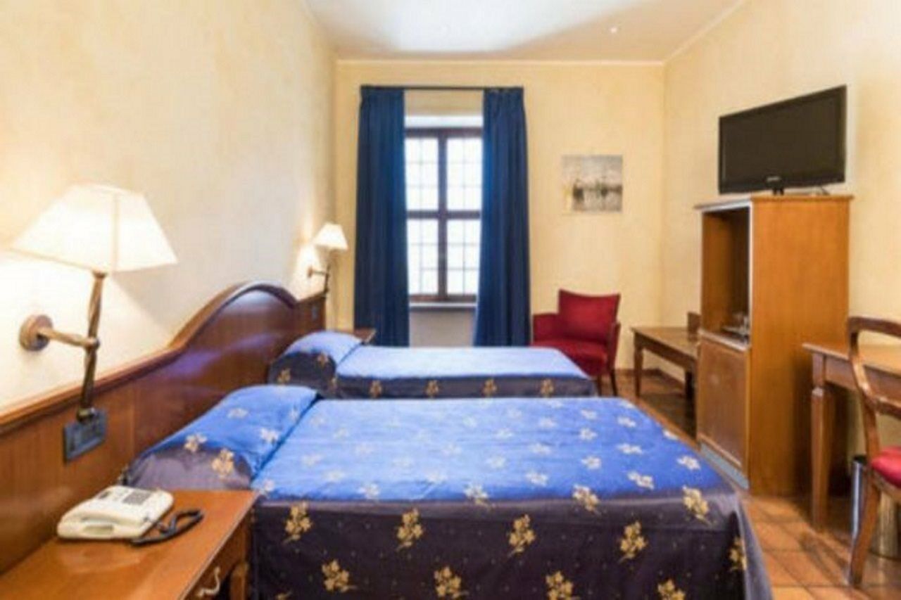 Hotel Columbus روما المظهر الخارجي الصورة
